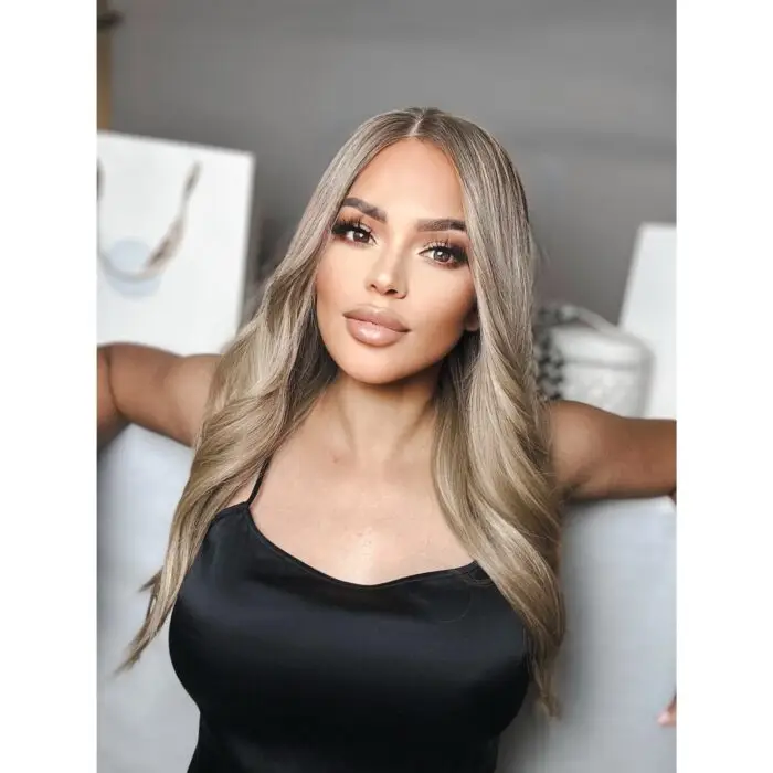 Ashly blonde hair wig