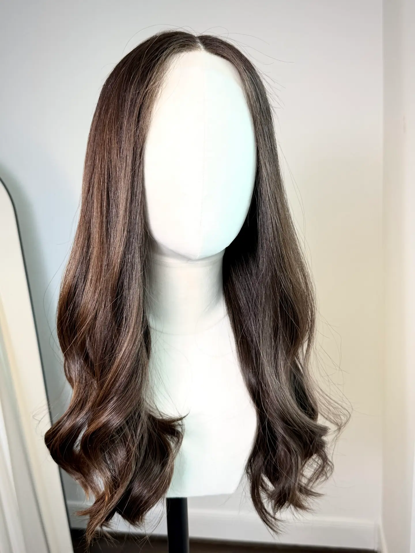 picture of eexpresso brunette wig