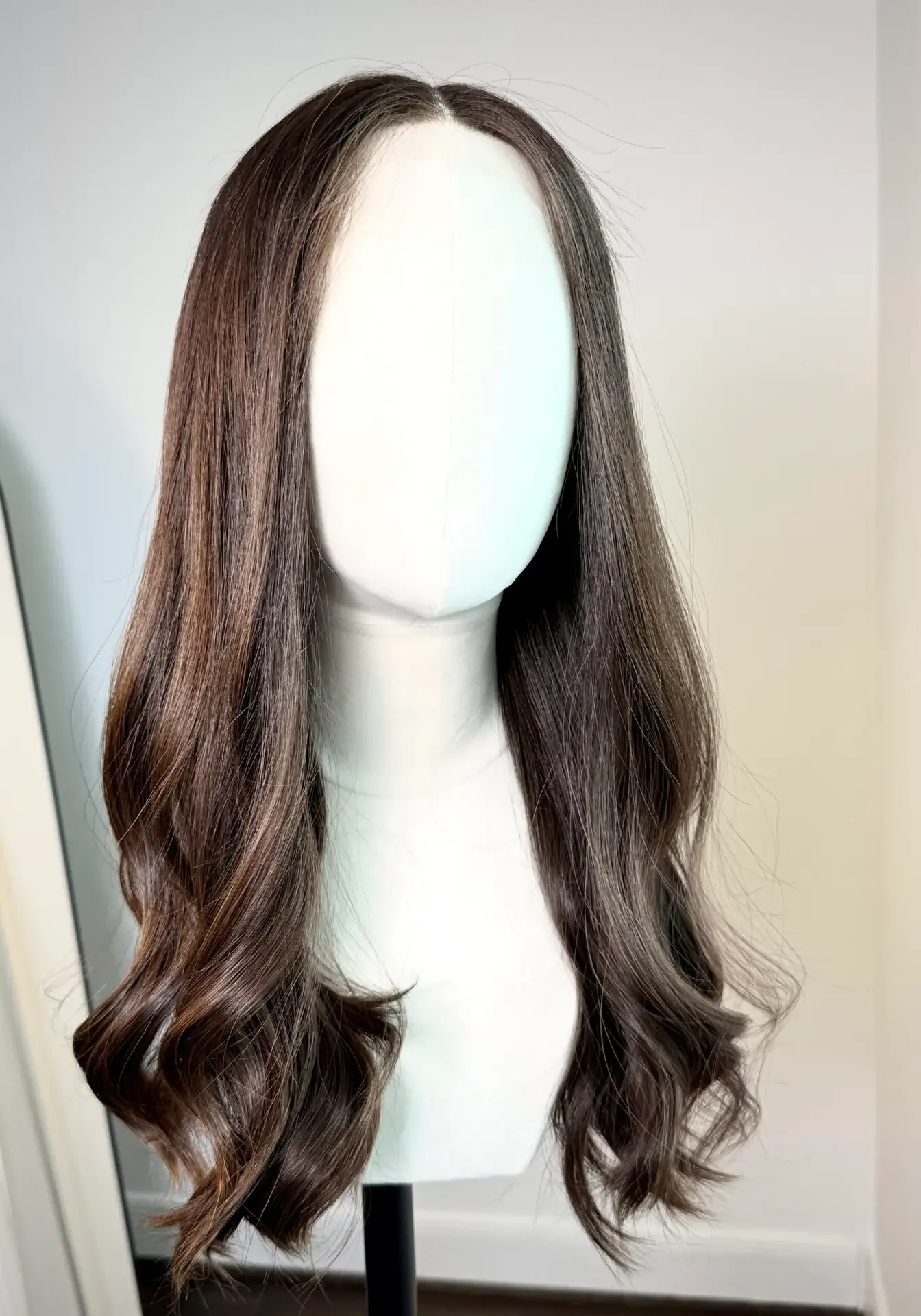 picture of eexpresso brunette wig